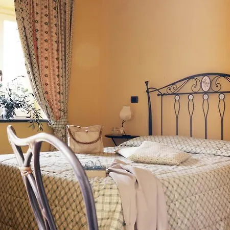 Uliveto Saglietto Poggi Bauernhof
